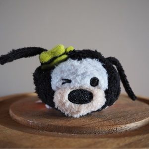 Disney Tsum Tsum Winking Goofy 3.5”